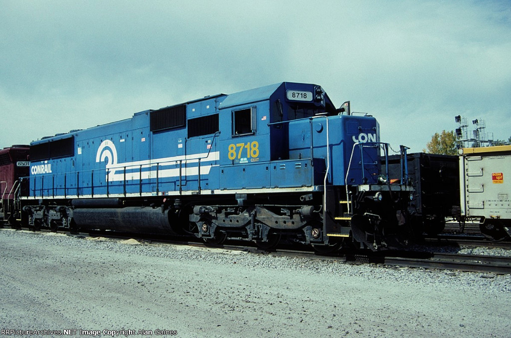 CSX 8718